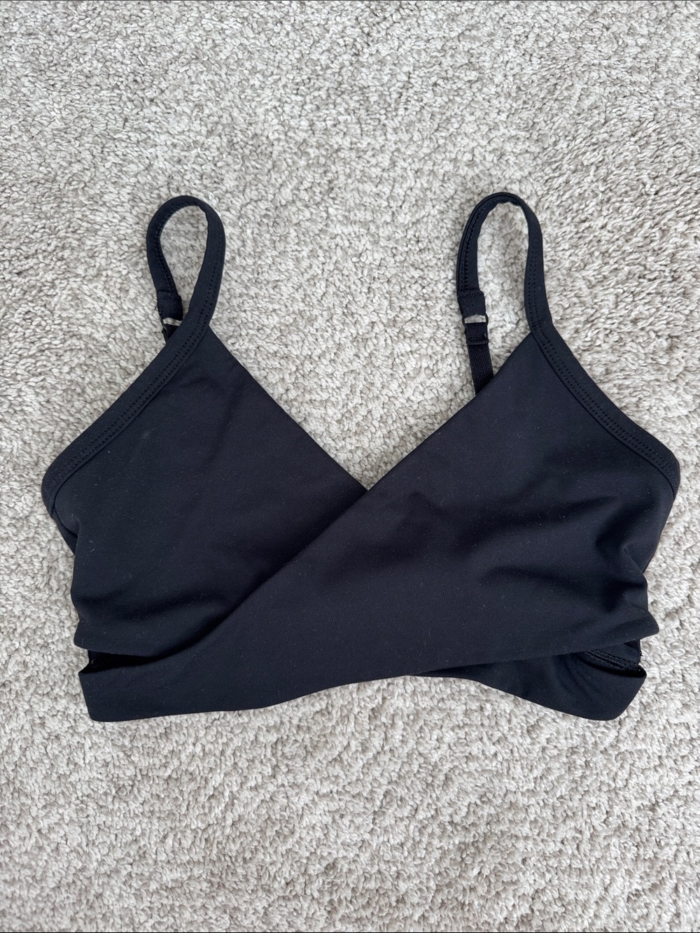 Fabletics sports bra